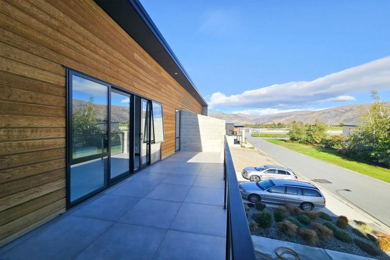 Photo of property in 7 Le Mans Grove, Cromwell, 9384