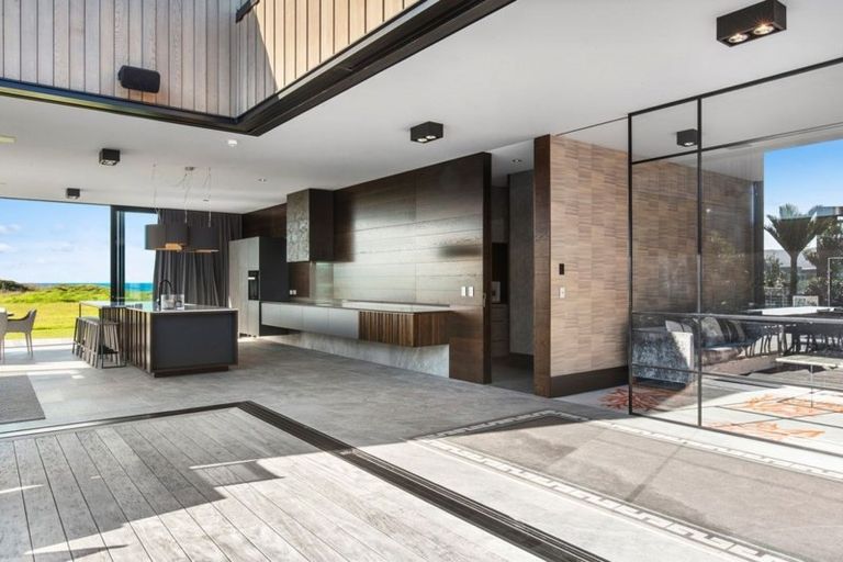 Photo of property in 51 Kewai Street, Omaha, 0986