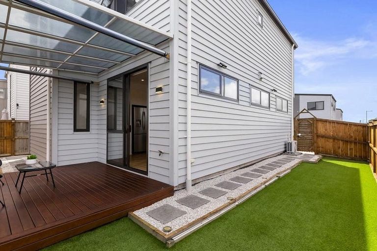 Photo of property in 2 Tumu Road, Papakura, 2110