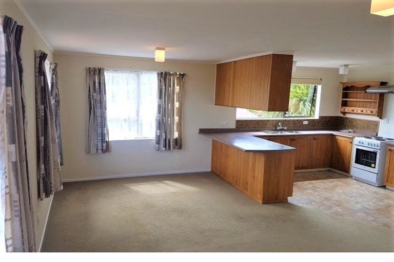 Photo of property in 3 Langwell Place, Papakowhai, Porirua, 5024