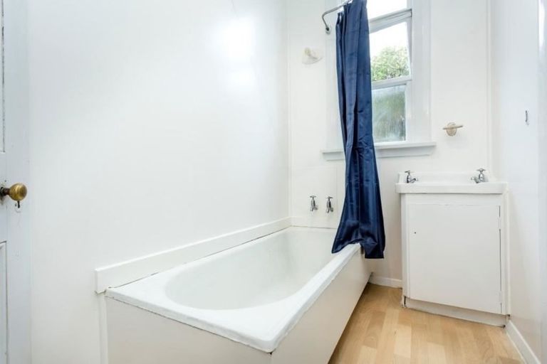 Photo of property in 22 Clifford Street, Dalmore, Dunedin, 9010