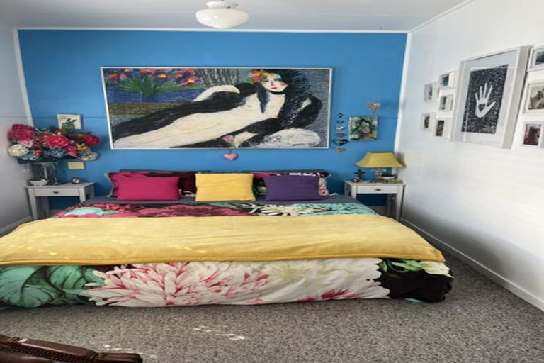 Photo of property in 8 Effingham Street, North New Brighton, Christchurch, 8083