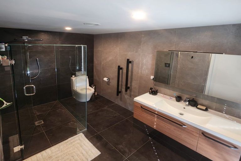 Photo of property in 49 Johnstone Drive, Fitzherbert, Palmerston North, 4410