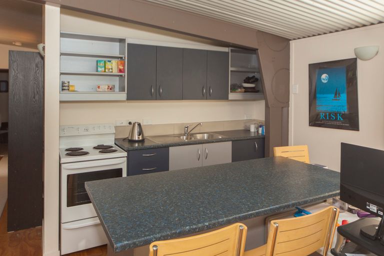 Photo of property in 13 Central Park Drive, Te Atatu South, Auckland, 0610