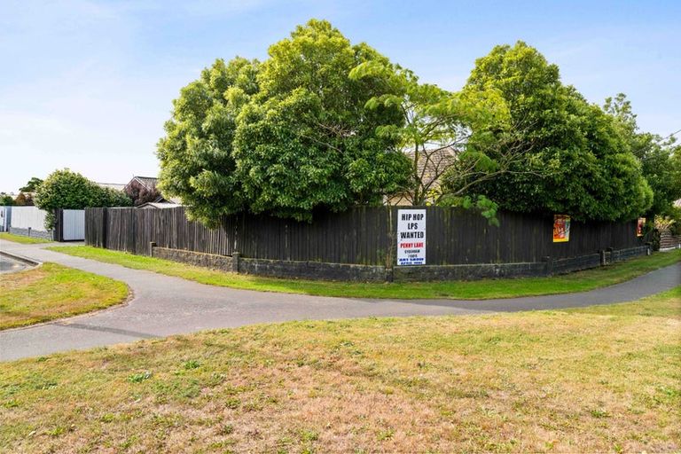 Photo of property in 2a Skerten Avenue, Hornby, Christchurch, 8042