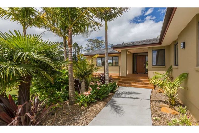 Photo of property in 16 Riverbank Drive, Kerikeri, 0230