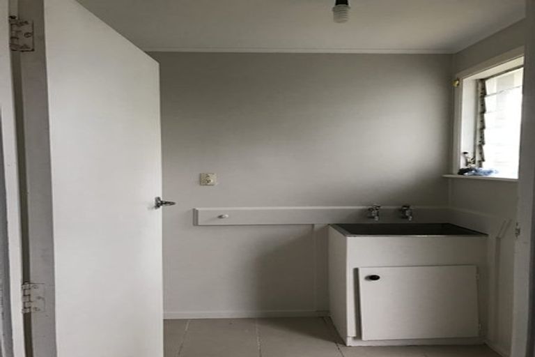 Photo of property in 2/42 Halsey Road, Manurewa, Auckland, 2102