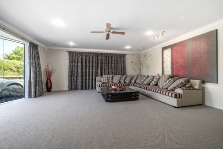 Photo of property in 27 Devoy Drive, Owhata, Rotorua, 3010