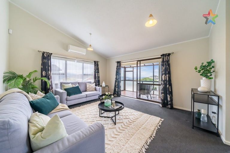 Photo of property in 284 Maungaraki Road, Maungaraki, Lower Hutt, 5010