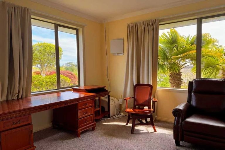 Photo of property in 10 Whiteways Drive, Dairy Flat, Albany, 0792