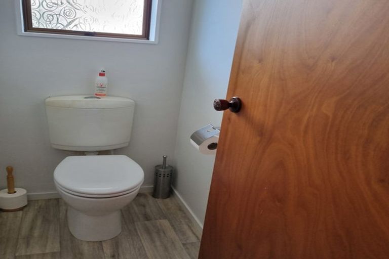 Photo of property in 3 Nursery Place, Westown, New Plymouth, 4310