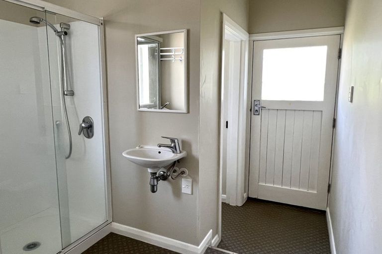 Photo of property in 460 Broadway, Miramar, Wellington, 6022