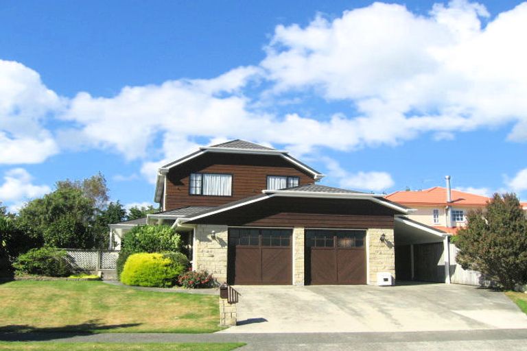 Photo of property in 11 Comeskey Grove, Elderslea, Upper Hutt, 5018