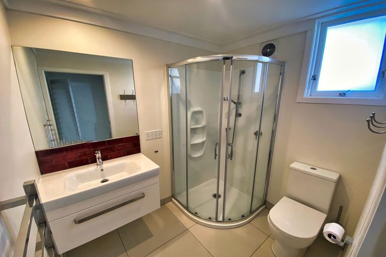 Photo of property in 114 Scenic Drive, Titirangi, Auckland, 0604