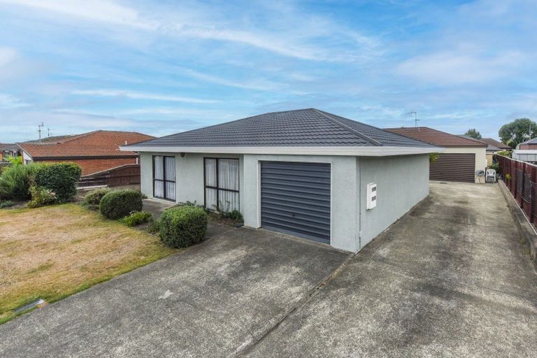 Photo of property in 1/12 Stead Crescent, Stoke, Nelson, 7011