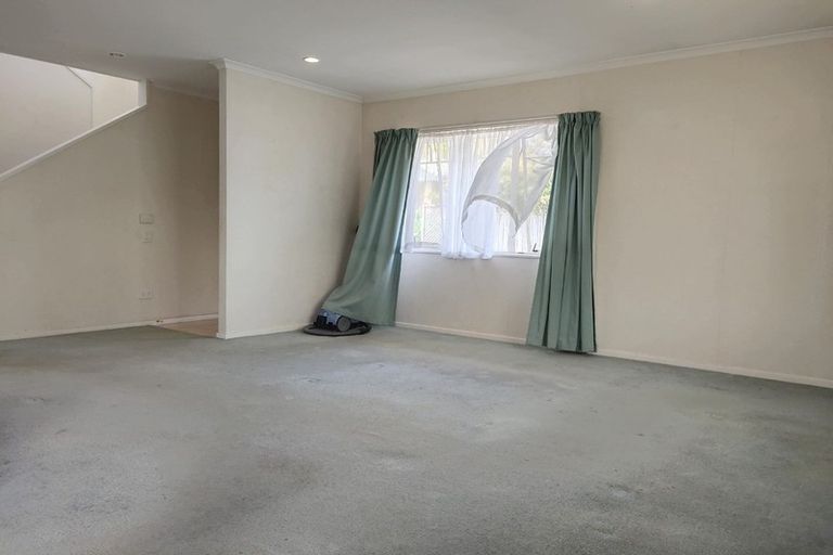 Photo of property in 2/108 Bob Charles Drive, Golflands, Auckland, 2013