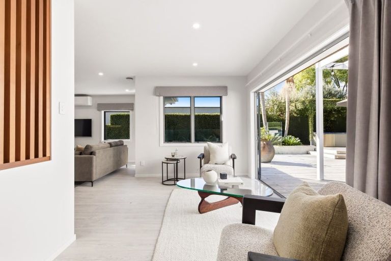 Photo of property in 1 Woodstock Road, Fairfield, Hamilton, 3214