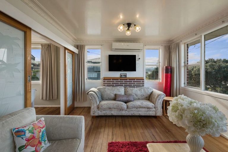 Photo of property in 2 Hillary Street, Waihi Beach, 3611