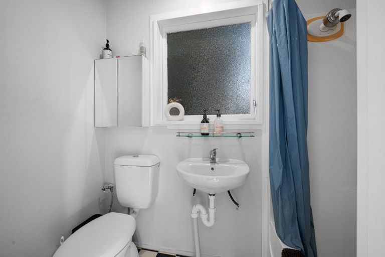 Photo of property in 1/22 Saltburn Road, Milford, Auckland, 0620