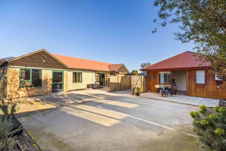 Photo of property in 164 Queenspark Drive, Parklands, Christchurch, 8083