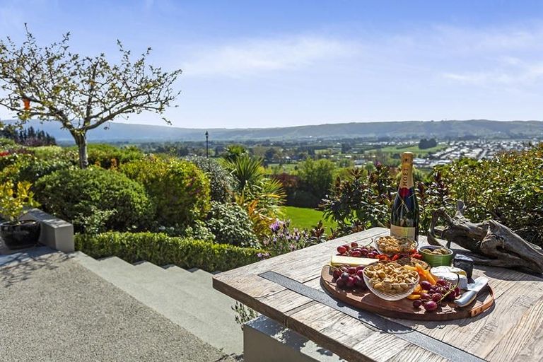 Photo of property in 3 Fairmile Drive, Kinmont Park, Mosgiel, 9024