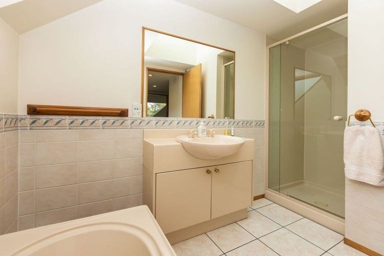 Photo of property in 9 Clyde Road, Upper Riccarton, Christchurch, 8041