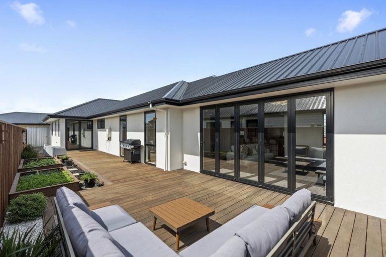 Photo of property in 5 Skibbereen Drive, Halswell, Christchurch, 8025