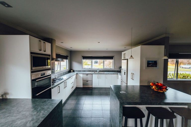 Photo of property in 12 Liberty Grove, Kelvin Grove, Palmerston North, 4414