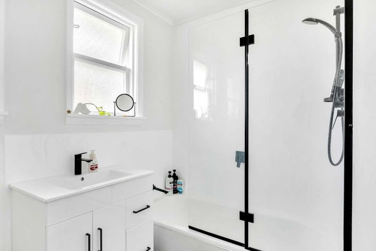 Photo of property in 3 Churchill Crescent, Te Hapara, Gisborne, 4010