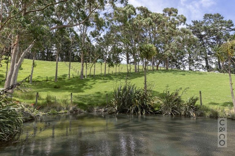 Photo of property in 589 Inland Road, Helensville, 0875