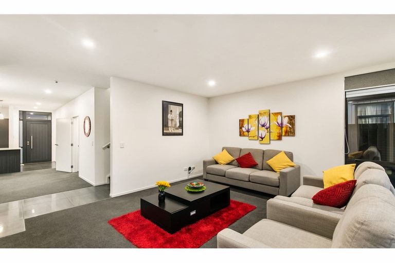 Photo of property in 53 Battalion Drive, Papakura, 2110