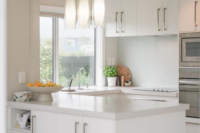 Photo of property in 115 Field Way, Waikanae Beach, Waikanae, 5036