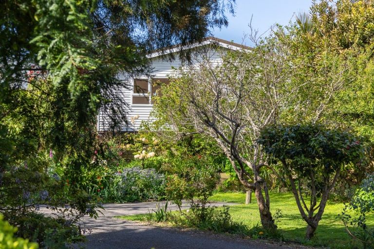 Photo of property in 116 Alexander Road, Raumati Beach, Paraparaumu, 5032
