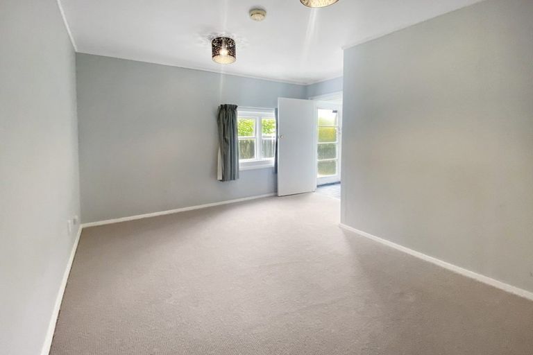Photo of property in 3 Montgomery Avenue, Karori, Wellington, 6012