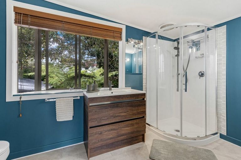 Photo of property in 2/84 West Coast Road, Glen Eden, Auckland, 0602