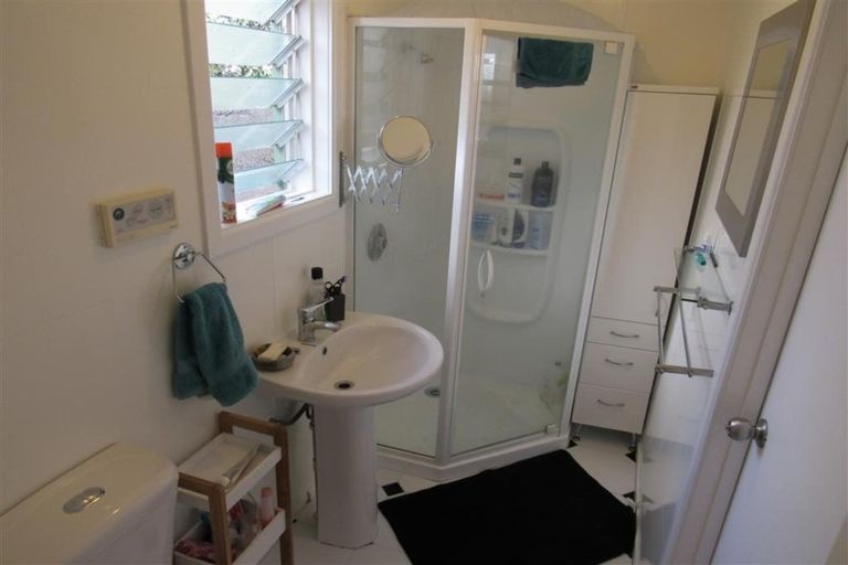 Photo of property in 7 Saint Michaels Crescent, Kelburn, Wellington, 6012