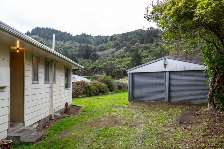 Photo of property in 27 Churchill Crescent, Featherston, 5710