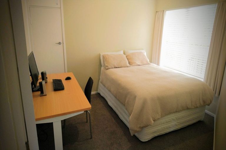 Photo of property in 6 Ross Place, Opaheke, Papakura, 2113