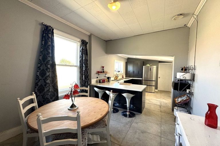 Photo of property in 44 Lanark Street, Balclutha, 9230