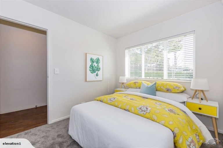 Photo of property in 69 Buscomb Avenue, Henderson, Auckland, 0610