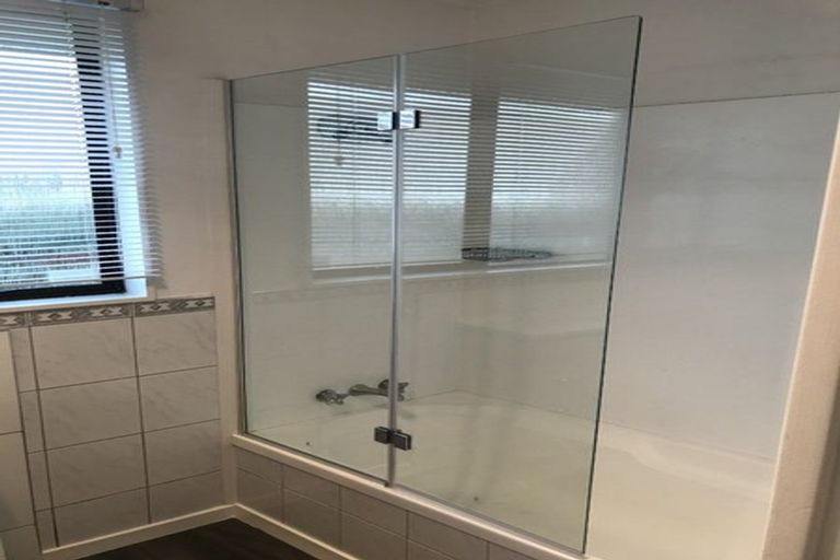 Photo of property in 5 Mataura Place, Clover Park, Auckland, 2019