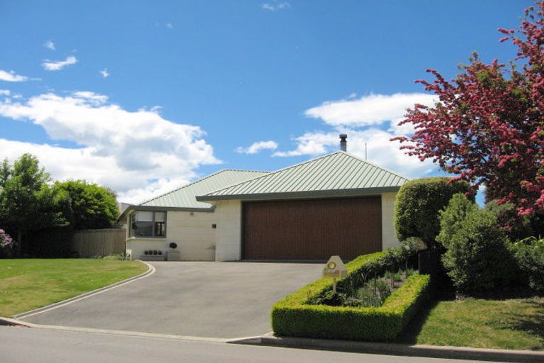 Photo of property in 27 Carmana Gardens, Rangiora, 7400