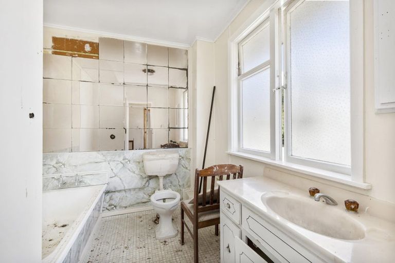 Photo of property in 61 Farmer Crescent, Taita, Lower Hutt, 5011