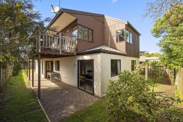 Photo of property in 2/11 Kereru Street, Two Mile Bay, Taupo, 3330