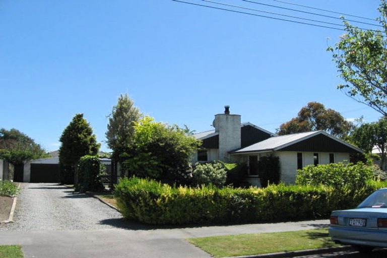 Photo of property in 18 Beatrice Place, Avonhead, Christchurch, 8042