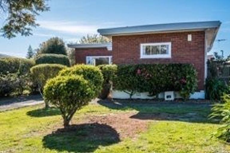Photo of property in 5 Jillett Street, Titahi Bay, Porirua, 5022