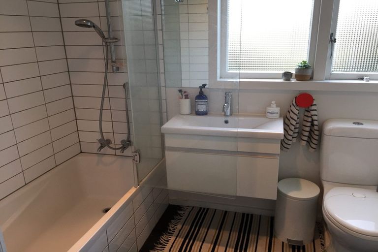 Photo of property in 43 Delhi Crescent, Khandallah, Wellington, 6035