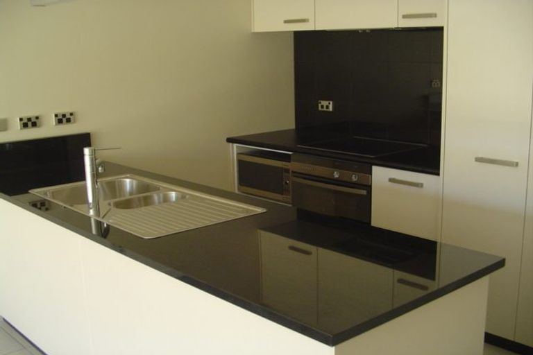 Photo of property in 105 Austin Street, Mount Victoria, Wellington, 6011