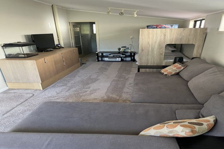 Photo of property in 10 Twilight Bay, Omaha, 0986