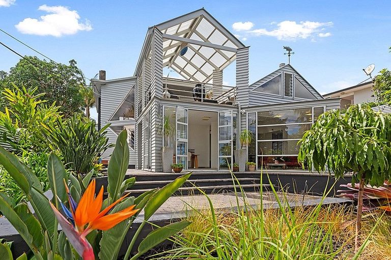 Photo of property in 31 Tizard Road, Birkenhead, Auckland, 0626